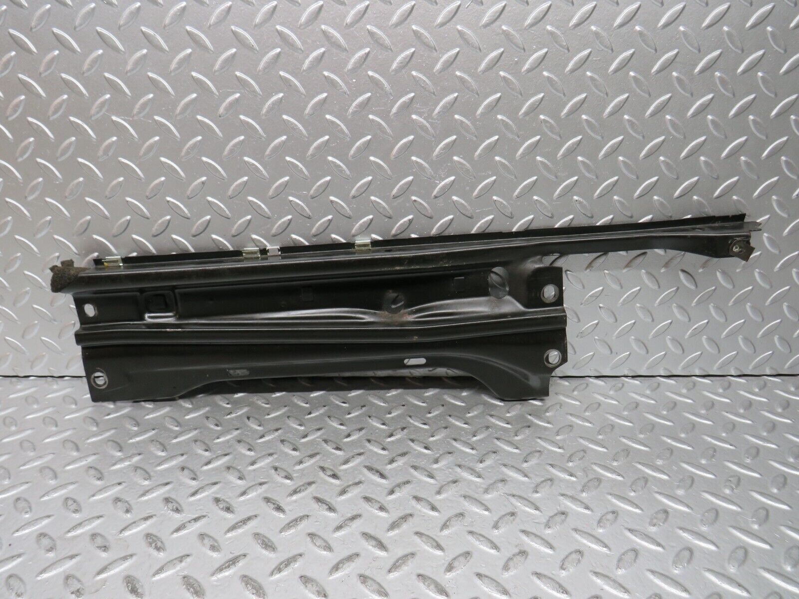 28990 Mercedes-Benz C124 320CE Coupe Rear Window Channel Support Left Side