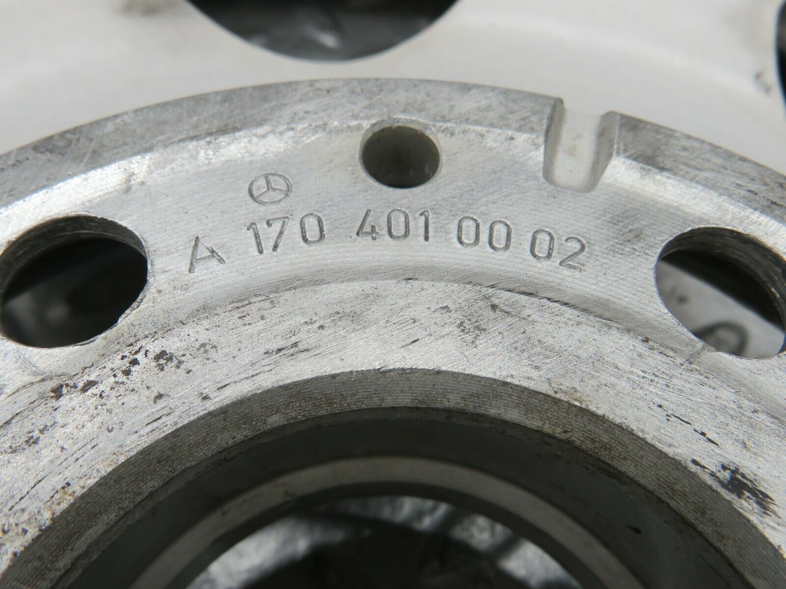22844 Mercedes-Benz S123 280TE Alloy Wheel 7Jx15H2 ET37 1704010002