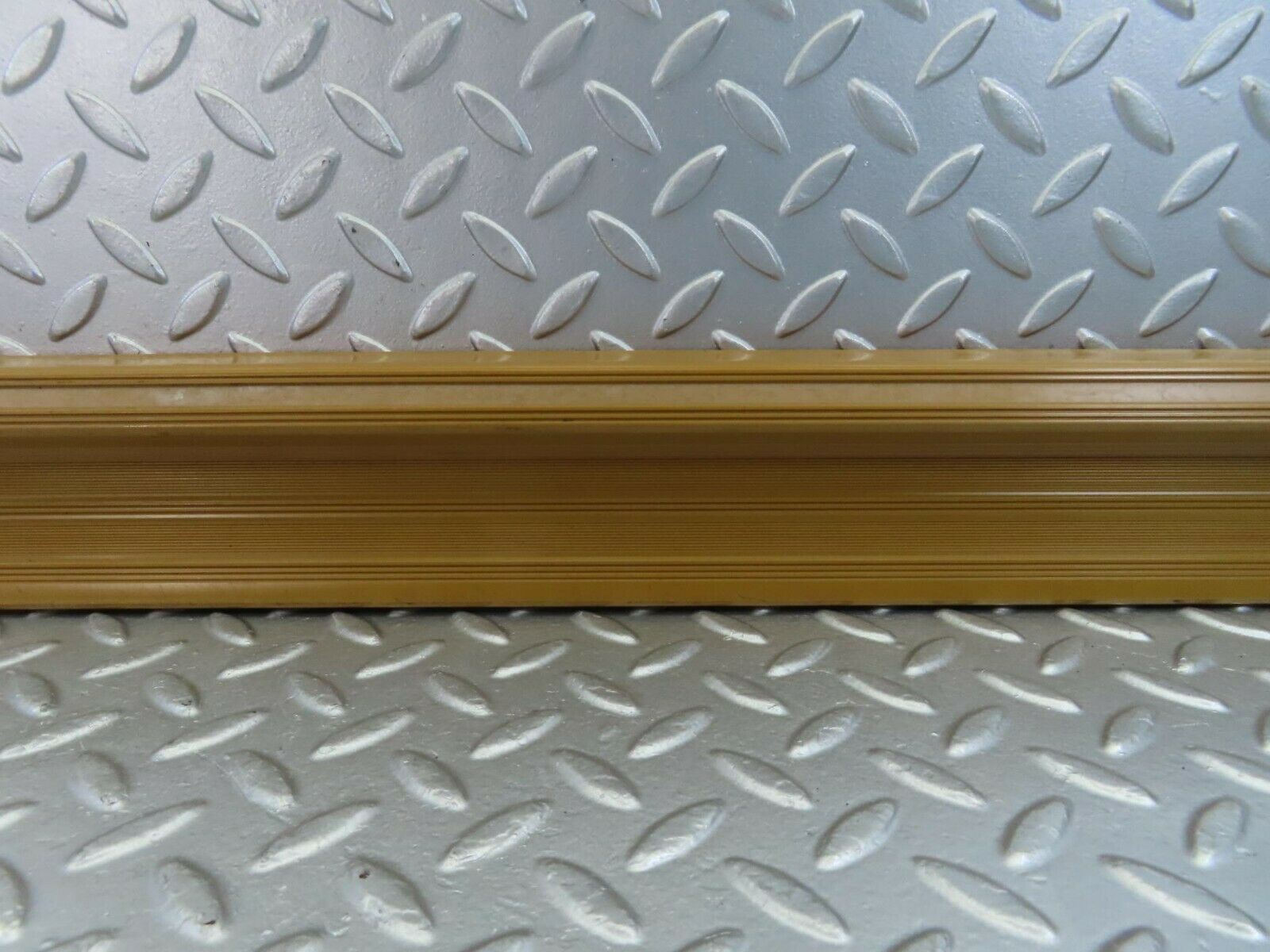 10690 Mercedes-Benz W123 230E Front Left Door Sill