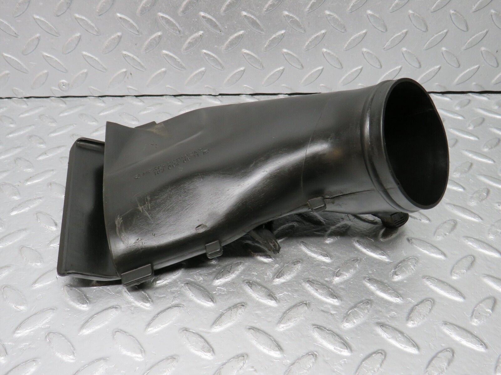 38779 Mercedes-Benz W201 190E 2.6L Air Intake Suction Pipe With Temperature Sensor 1030940511 0280130047