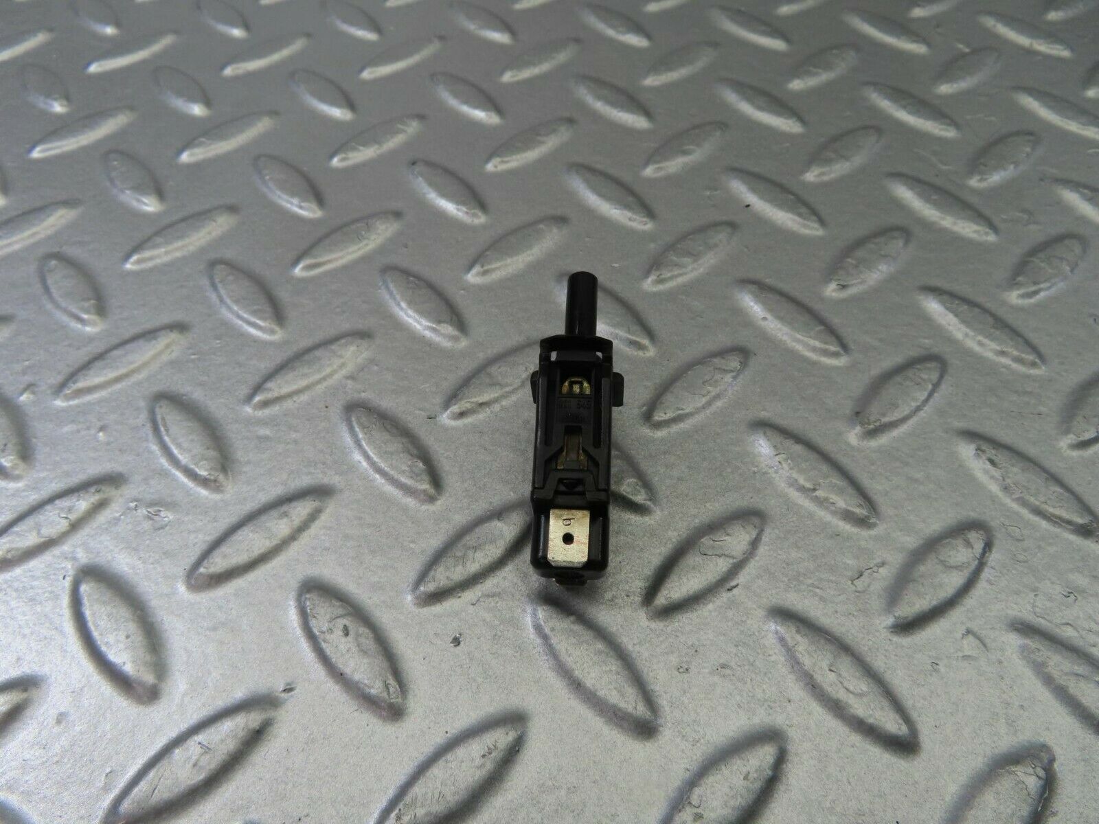 10737 Mercedes-Benz W123 230E Door Contact Switch 0015458714