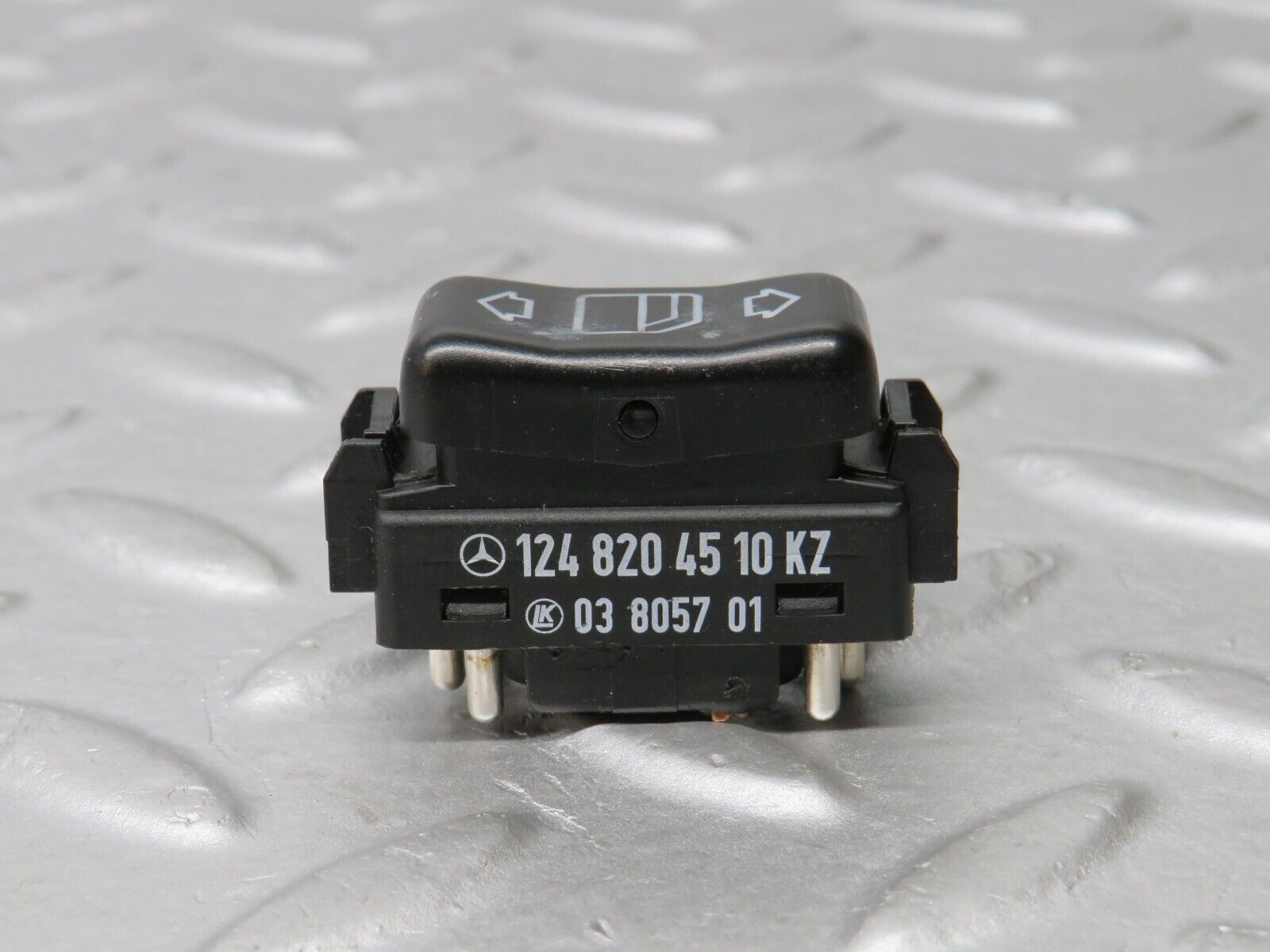 thumbnail image 2 of Genuine Mercedes 190 W201 / E / S / G Class Front Right Electric Window Switch – 5 Pin, OE A1248204510 2 of 2