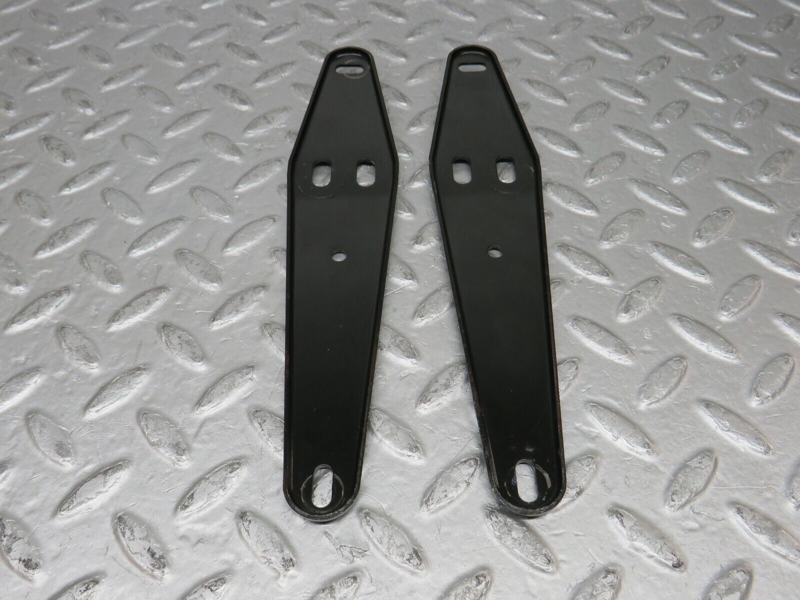 37805 Mercedes-Benz A124 320E Cabriolet Rear Power Window Regulator Support