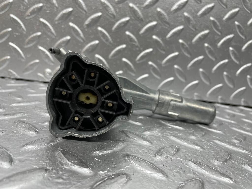 30200 Mercedes-Benz S123 240D Wagon Steering Lock Ignition Switch With Key