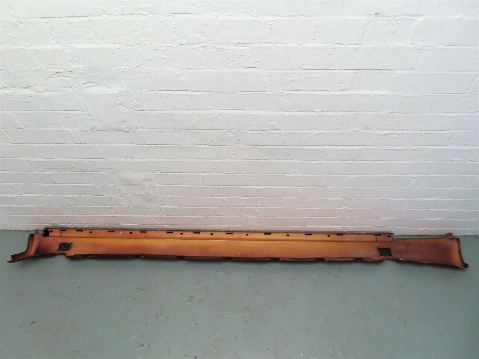 6701 Mercedes-Benz S124 E220 Wagon Side Skirt Left Side 1246902340