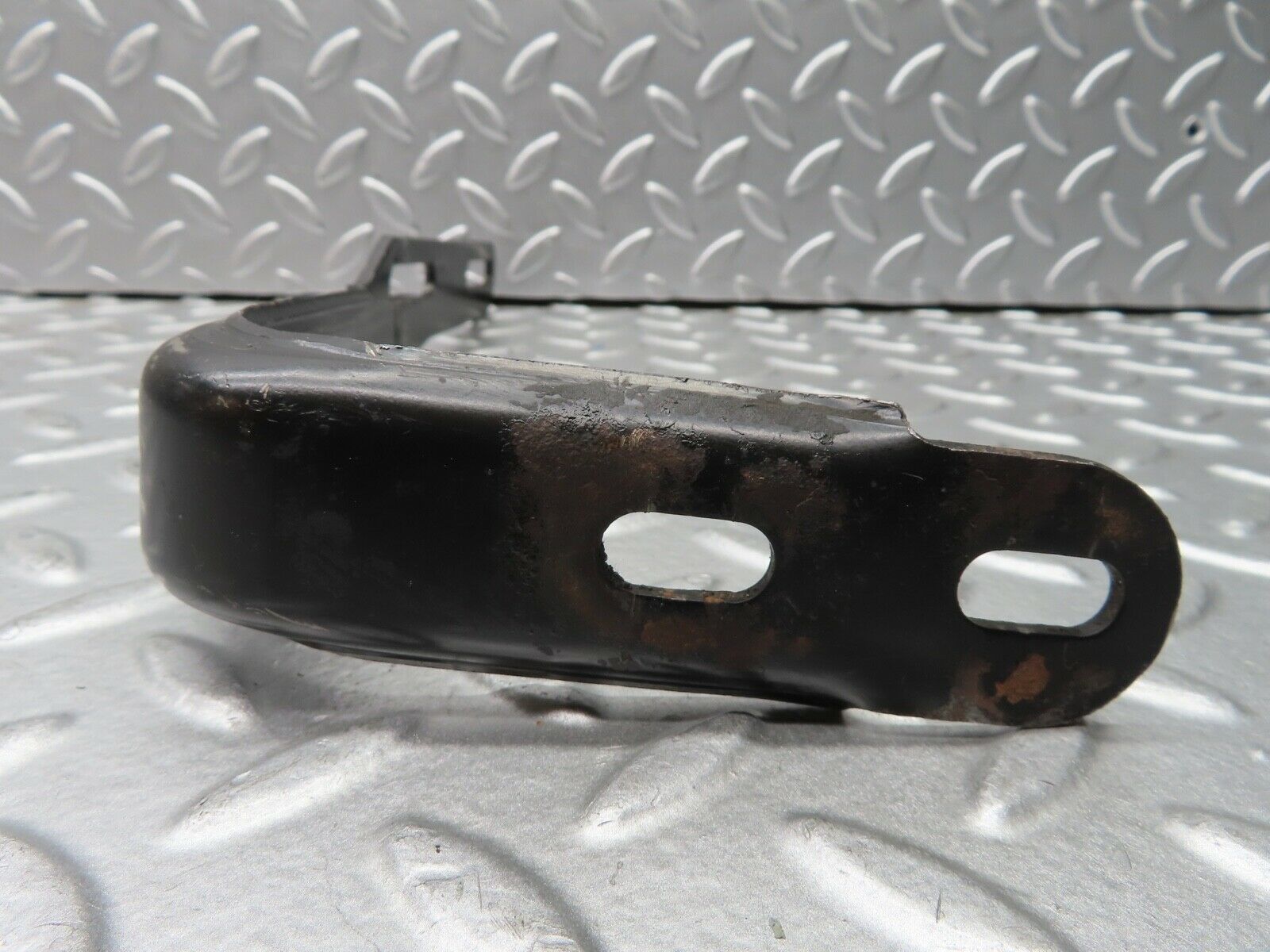 21400 Mercedes-Benz R129 300SL Coupe Exhaust Bracket