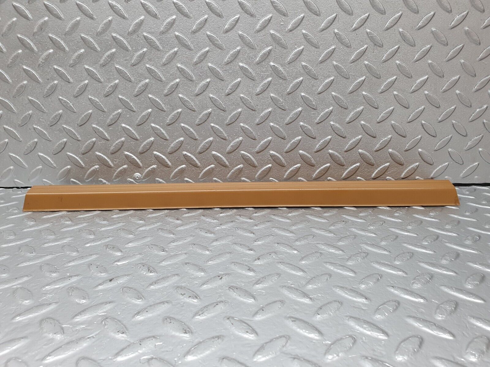 41416 Mercedes-Benz W124 200E Rear Left Door Sill Trim Palomino
