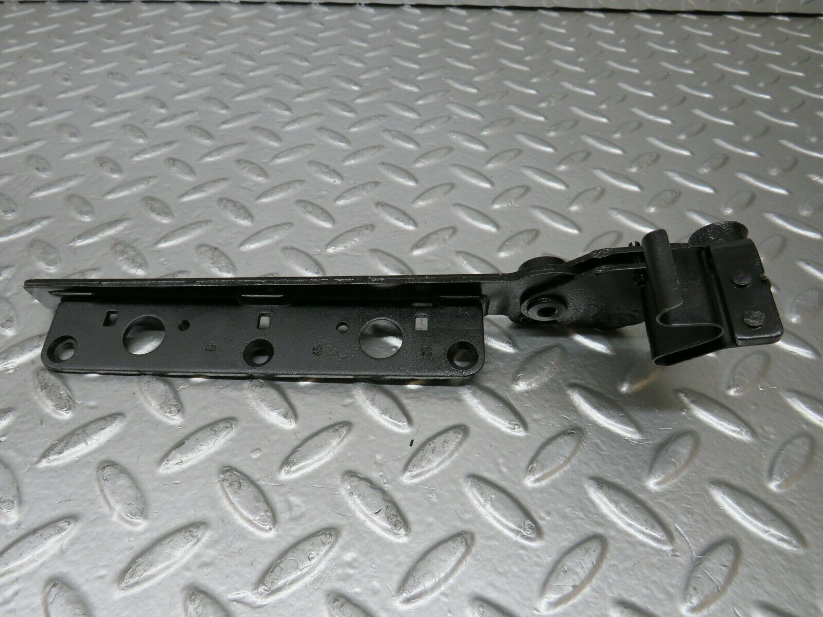 24315 Mercedes-Benz S124 220TE Wagon Trunk Floor Cover Hinge Pair