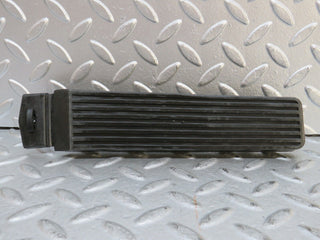 W123 Wagon accelerator pedal with rubber used OEM