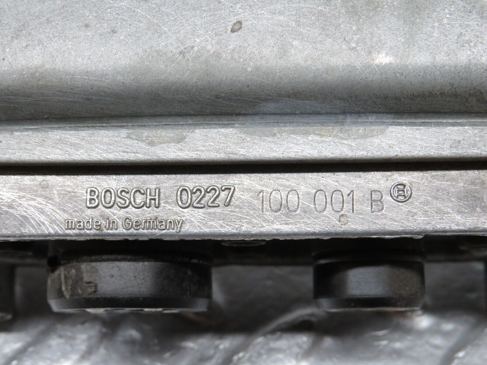 4957 Mercedes-Benz R107 350SL Ignition Control Unit Bosch 0227100001