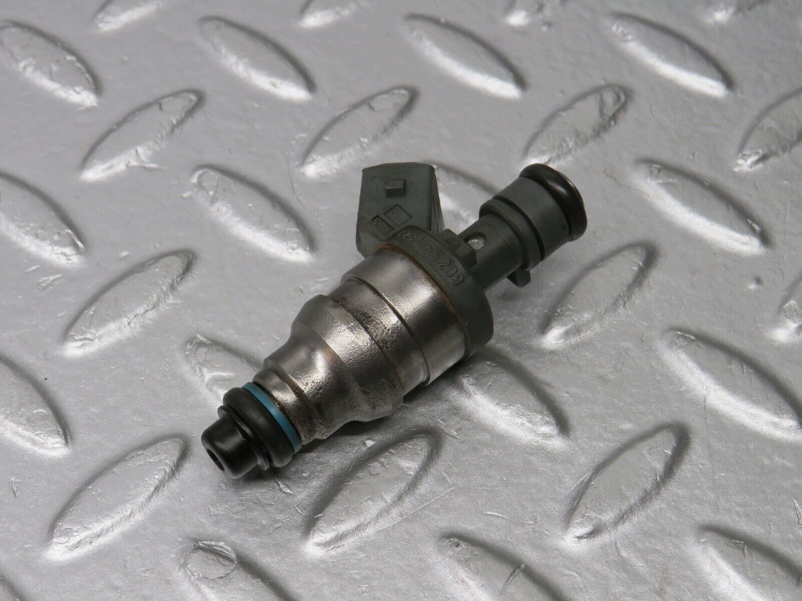 39424 Mercedes-Benz R129 320SL Coupe Fuel Injector Bosch 0000787323 0280155209
