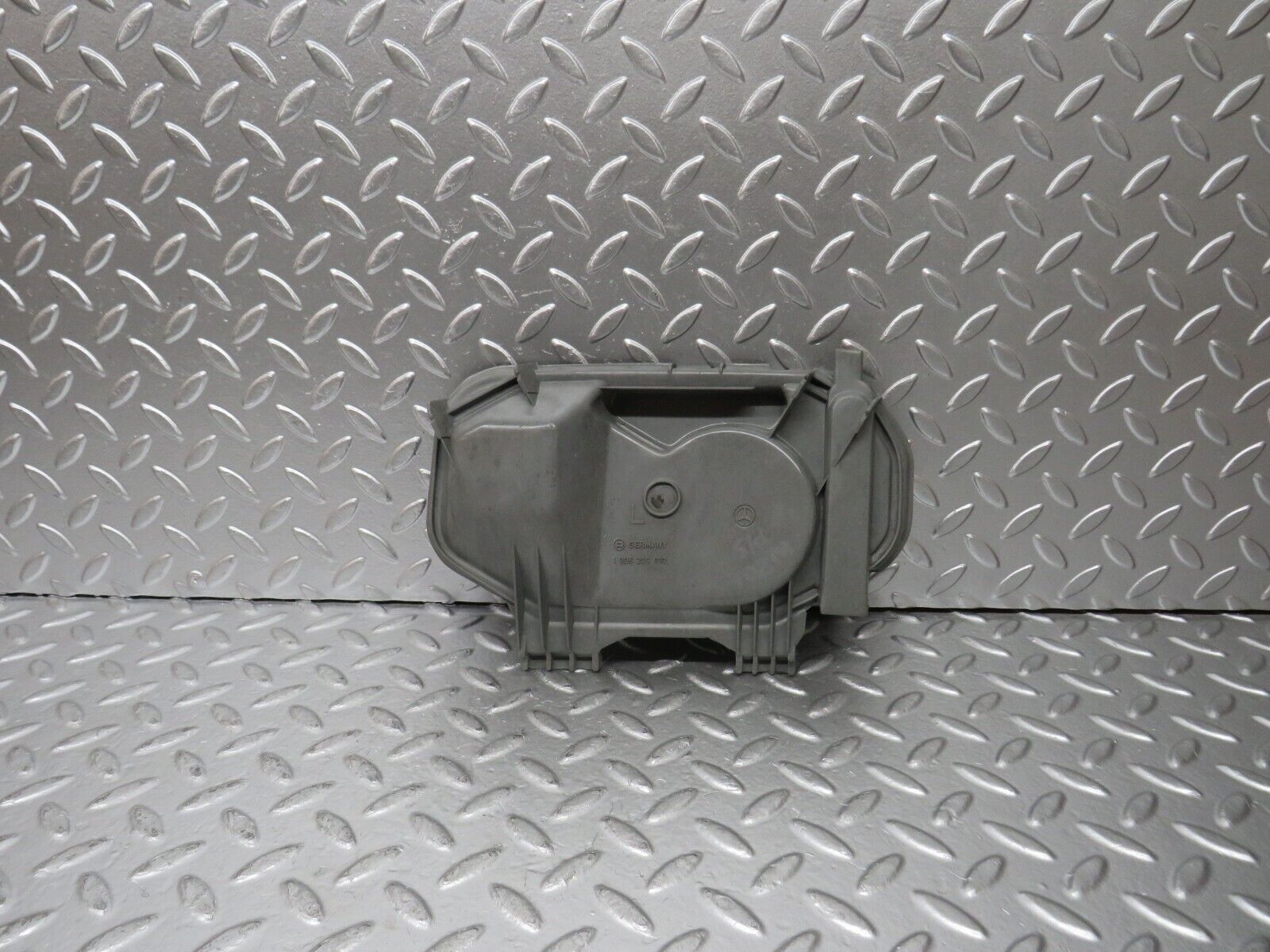 25157 Mercedes-Benz W201 190D Headlight Back Cover Bosch 1305239013
