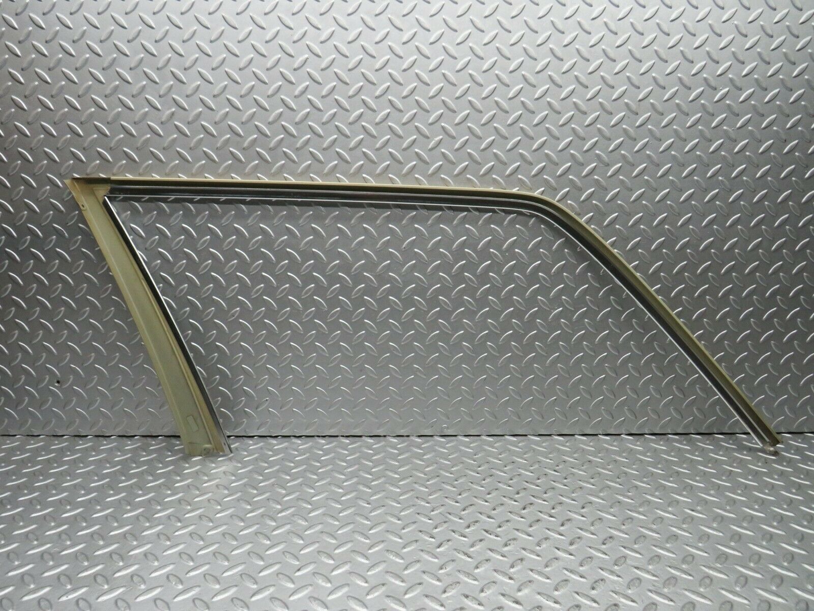 22214 Mercedes-Benz S123 280TE Wagon Window Frame Rear Right