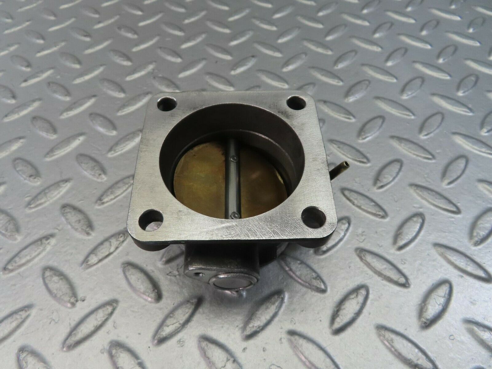 10796 Mercedes-Benz W123 230E Throttle Body