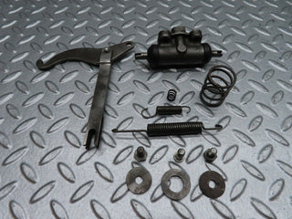 18305 Mercedes-Benz W111 220SE Coupe Rear Left Brake Shoe Accessory Set