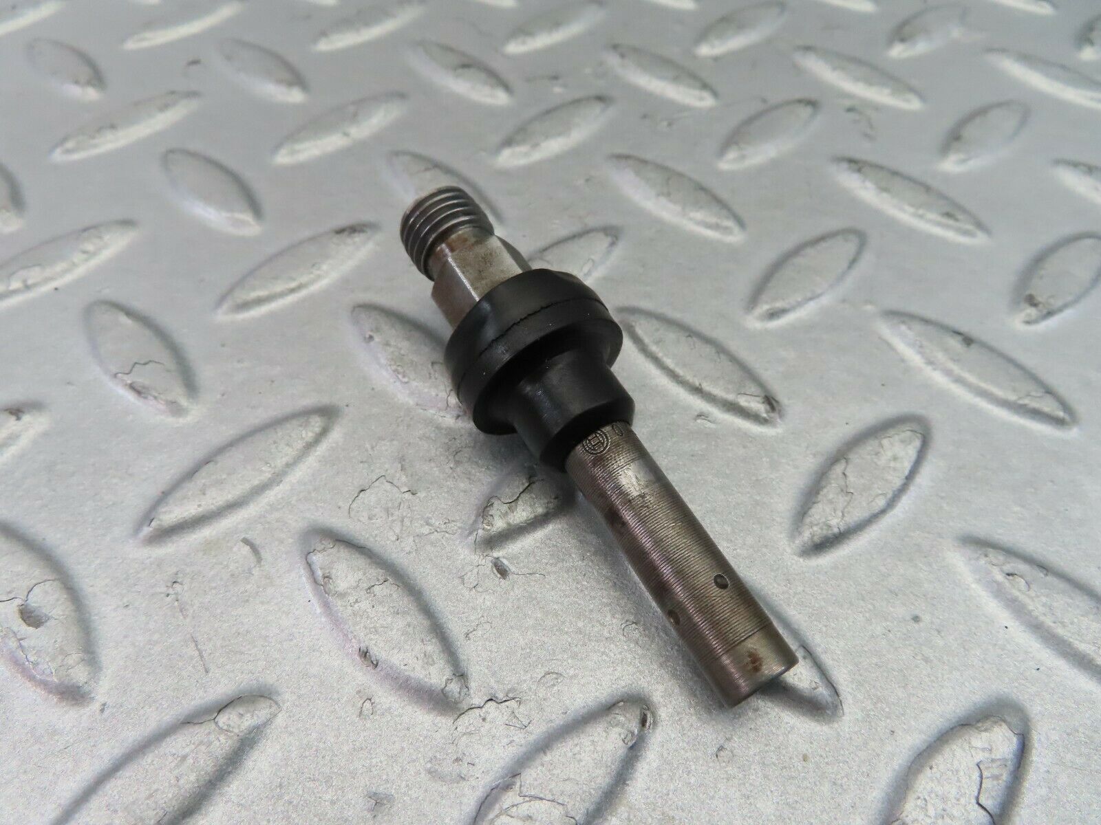 7786 Mercedes-Benz S123 230TE Wagon Fuel Injector Bosch 0437502010