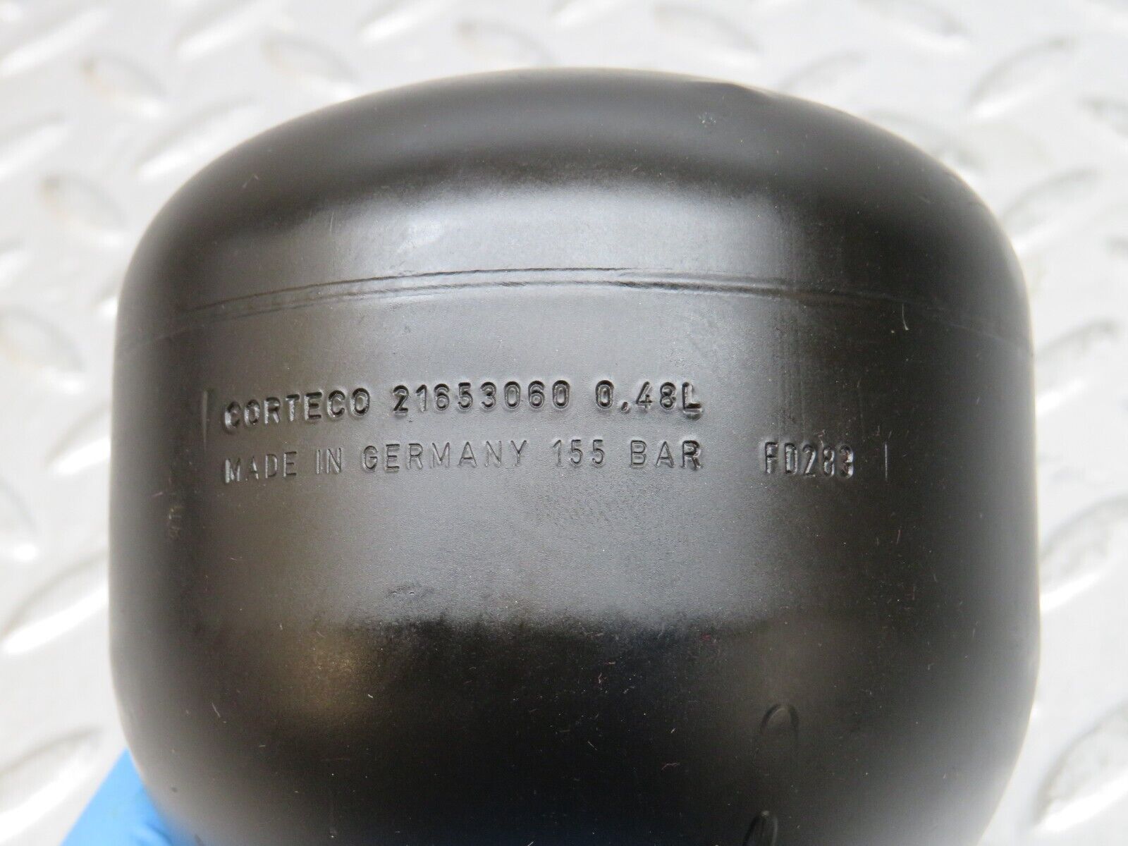 27647 Mercedes-Benz S124 300TE Wagon Rear Suspension Sphere 216530060