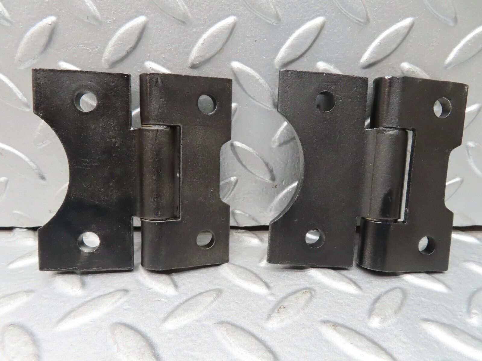 17007 Mercedes-Benz C123 280CE Coupe Door Hinges Pair 1237200037