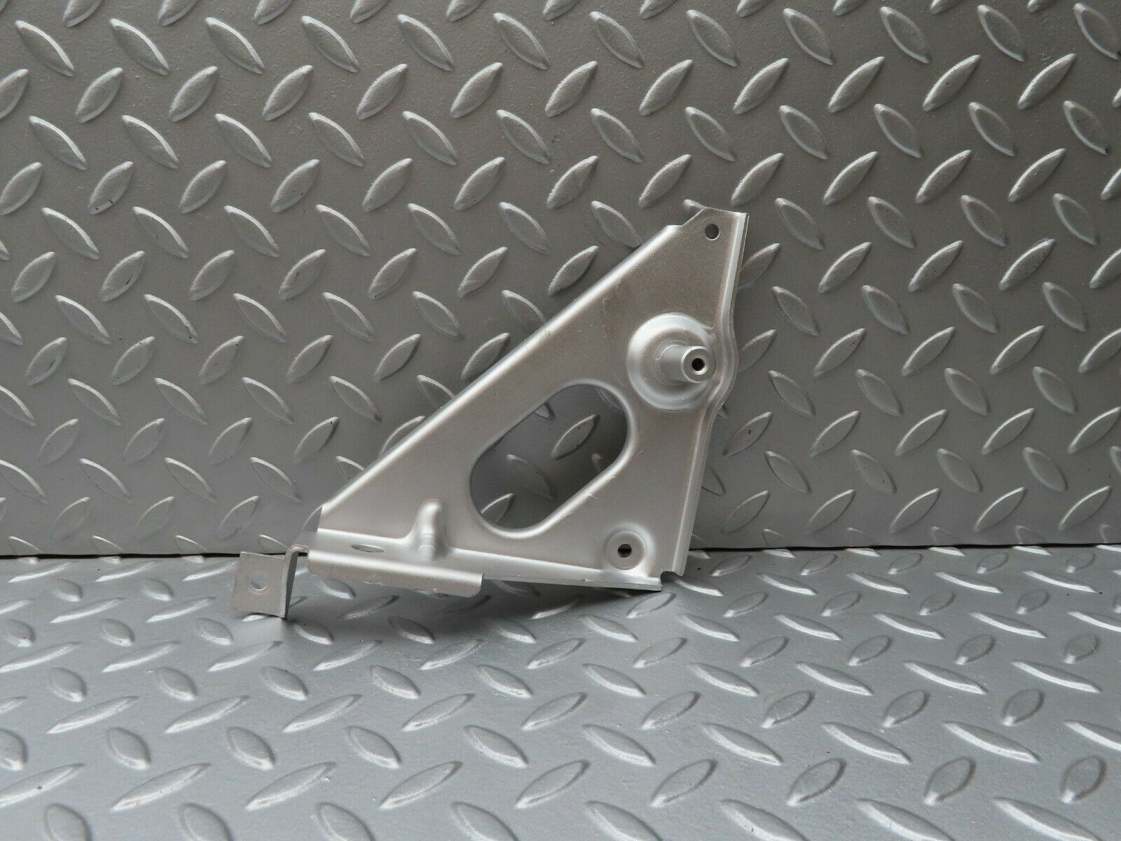 4168 Mercedes-Benz C123 230CE Coupe Handbrake Regulator Console