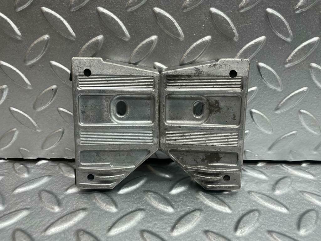 20121 Mercedes-Benz R129 300SL Coupe Door Window Guide Pad Pair 1247250132