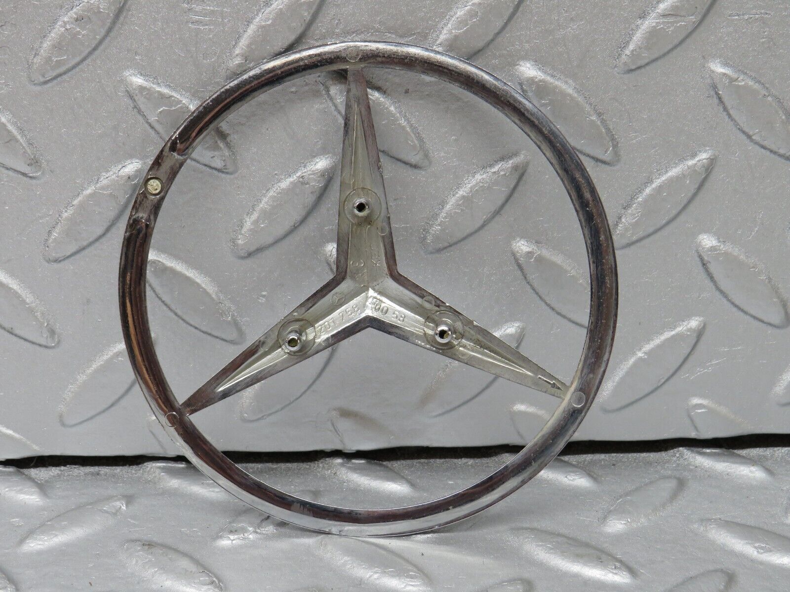 36699 Mercedes-Benz W201 190E 2.0L Chrome Rear Emblem 2017580058