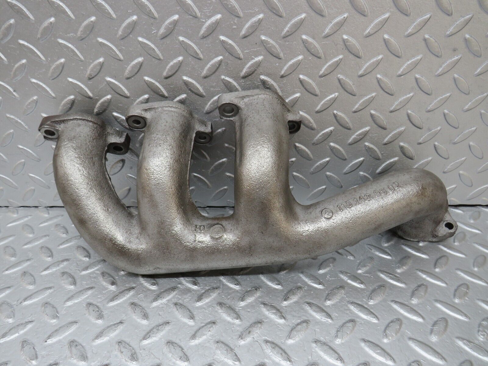 35563 Mercedes-Benz R107 280SL Exhaust Manifold 4-6 1101429502