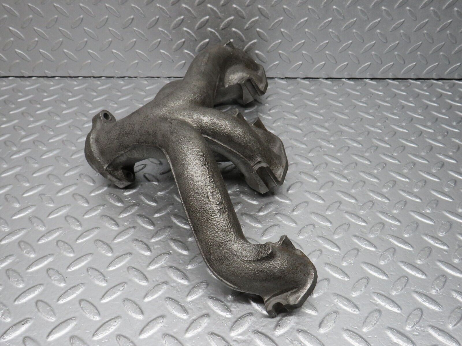 40697 Mercedes-Benz W123 300D Exhaust Manifold 6171420201