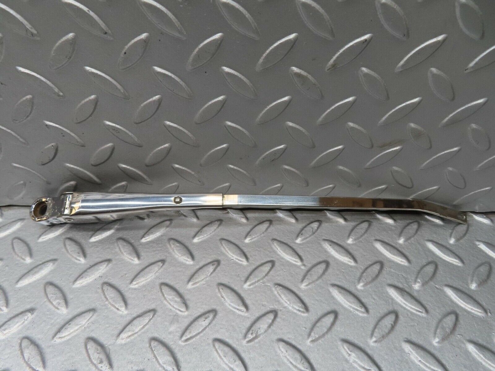12815 Mercedes-Benz W111 Wiper Arm Right Side