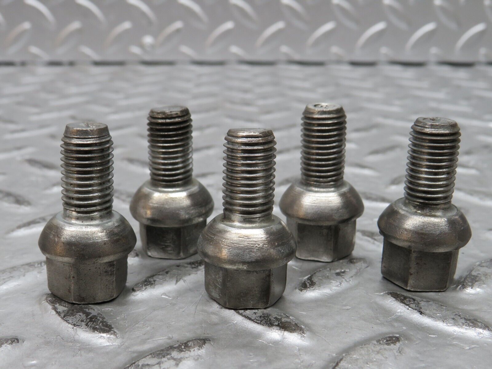 28542 Mercedes-Benz 5x Steel Wheel Lug Bolt M12x1.5