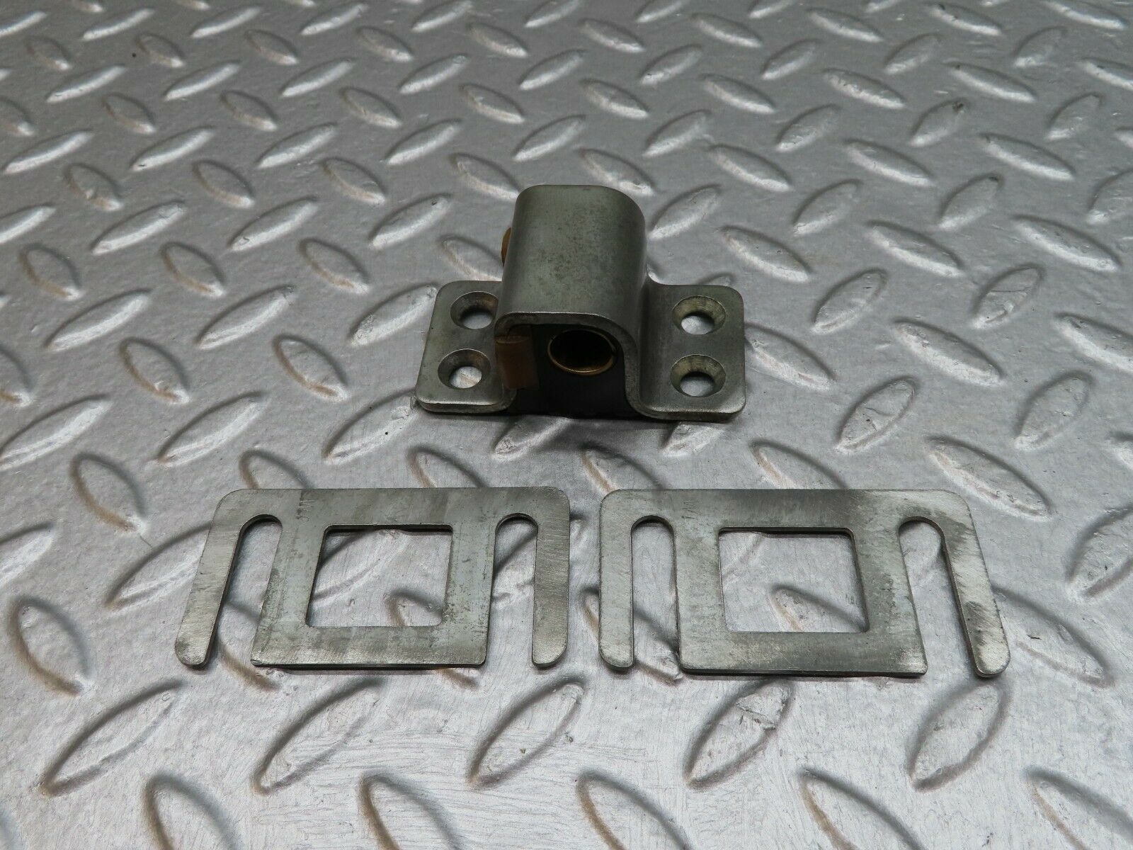 18048 Mercedes-Benz W123 200 Door Lock Latch Left Side