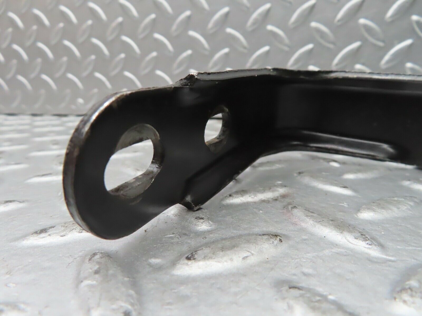 21400 Mercedes-Benz R129 300SL Coupe Exhaust Bracket