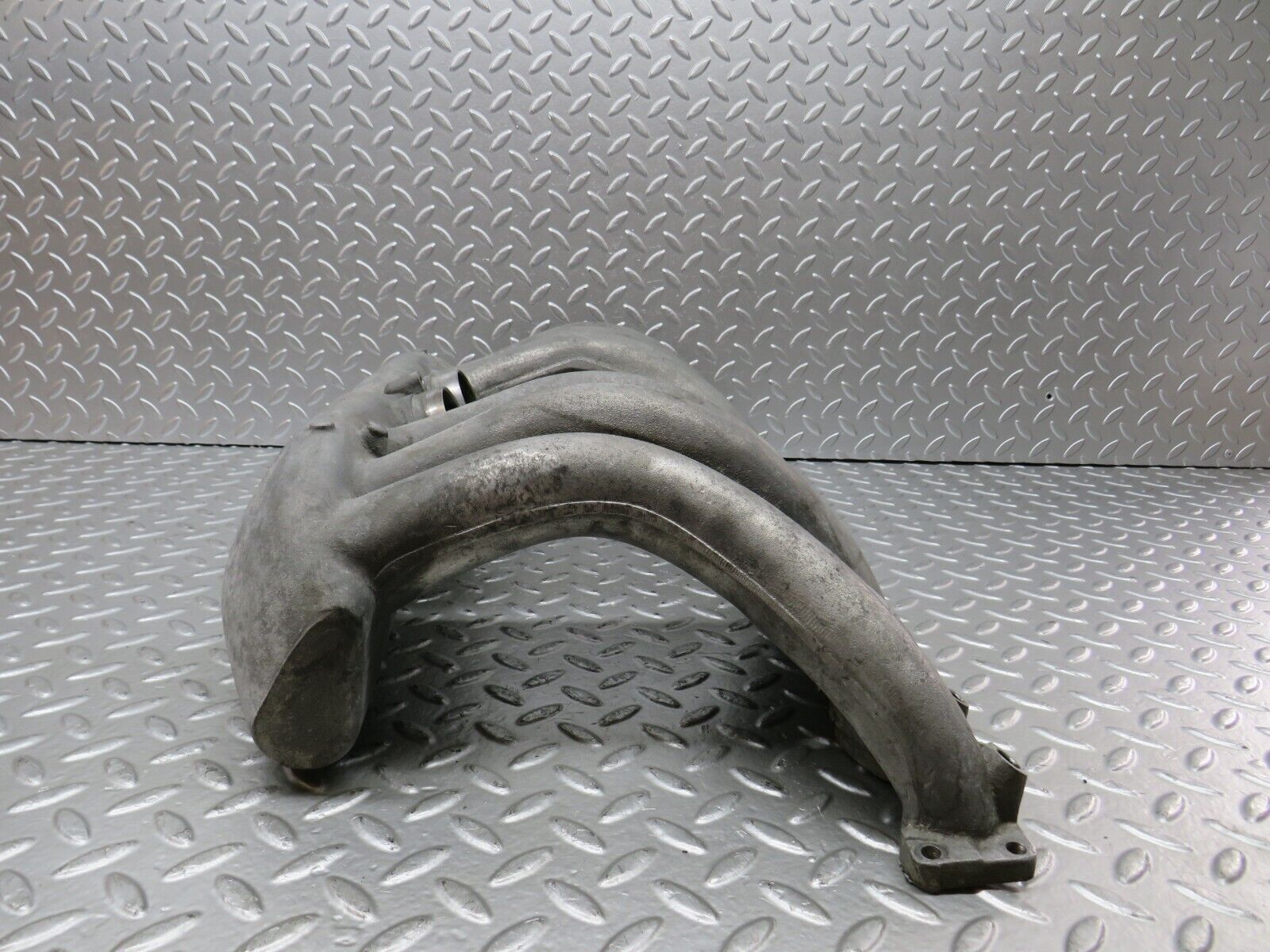 27718 Mercedes-Benz S124 300TE Wagon Air Intake Manifold 6061410901
