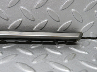 40642 Mercedes-Benz W123 300D Front Right Door Centre Moulding Trim