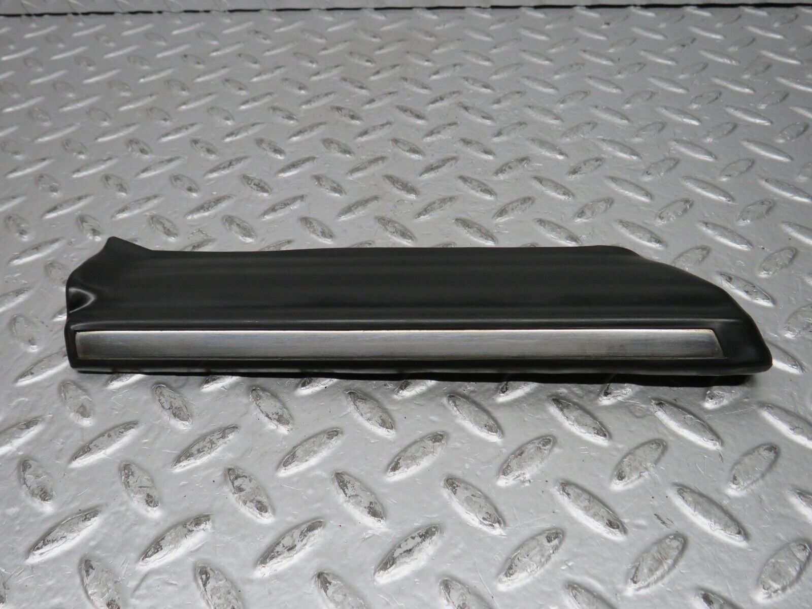 32005 Mercedes-Benz W123 230E Front Left Fender Wing Lower Moulding Trim