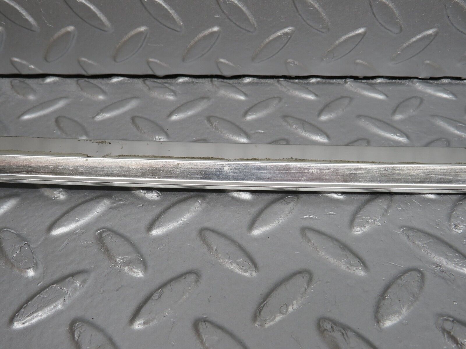 40204 Mercedes-Benz R107 Hardtop Roof Chrome Left Side