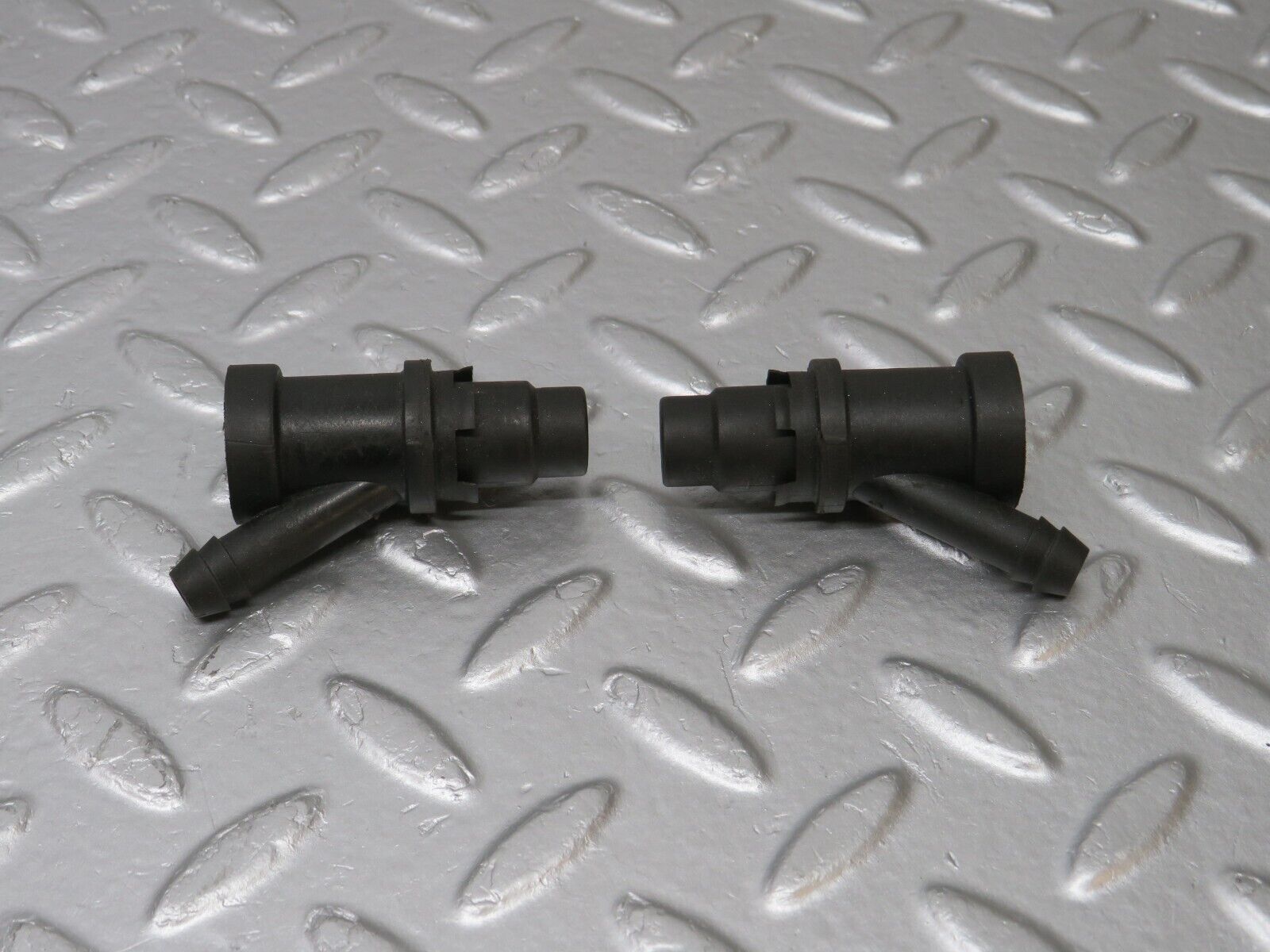 40265 Mercedes-Benz R107 Fuel Injector Holder 2x