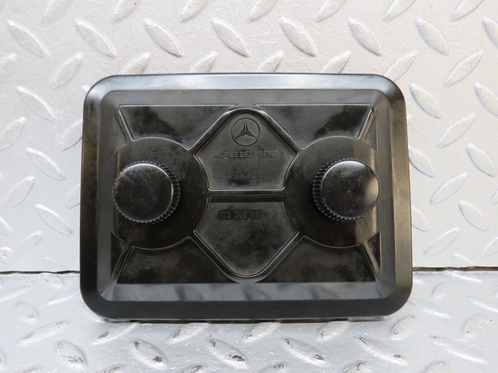 40572 Mercedes-Benz W123 300D Fuse Box Cover Lid 1235400082