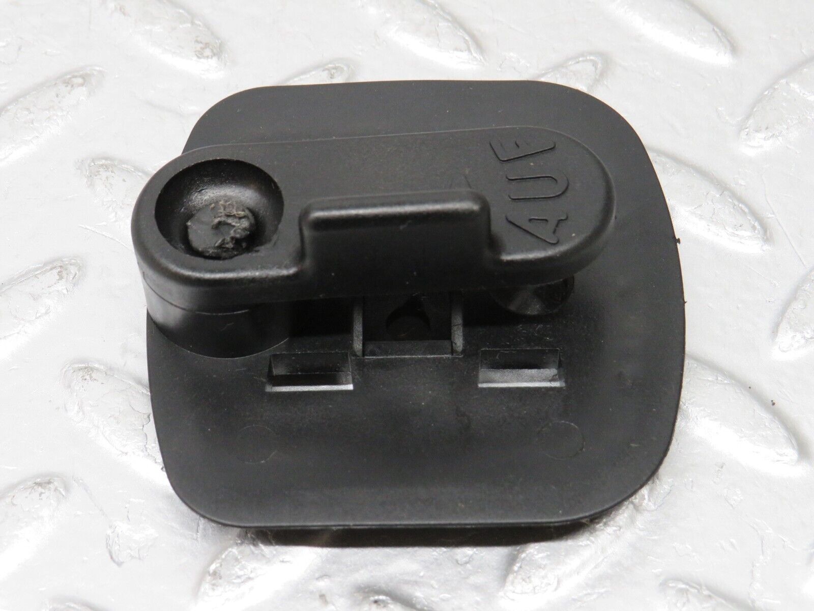 33442 Mercedes-Benz W202 C180 Warning Triangle Holder Bracket