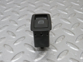 32744 Mercedes-Benz W245 Rear Right Electric Window Switch 2518200510