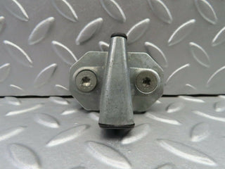 6758 Mercedes-Benz S124 E220 Wagon Door Lock Latch
