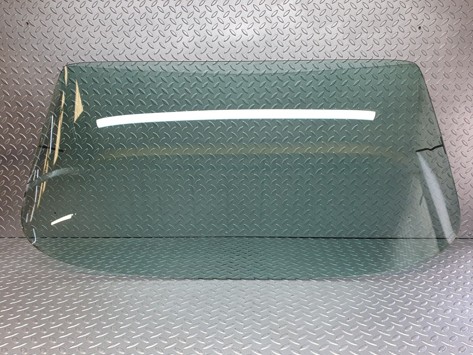 41260 Mercedes-Benz W126 300SE Rear Heated Windscreen Glass