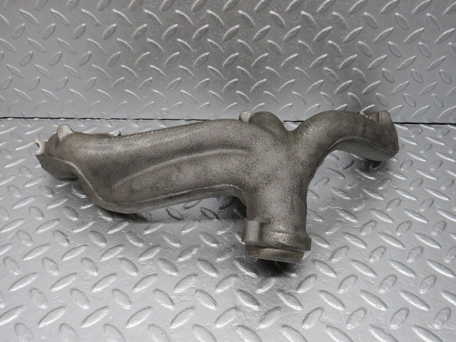 40697 Mercedes-Benz W123 300D Exhaust Manifold 6171420201