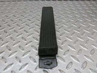 28581 Mercedes-Benz W123 230E Accelerator Pedal With Rubber 1238010082