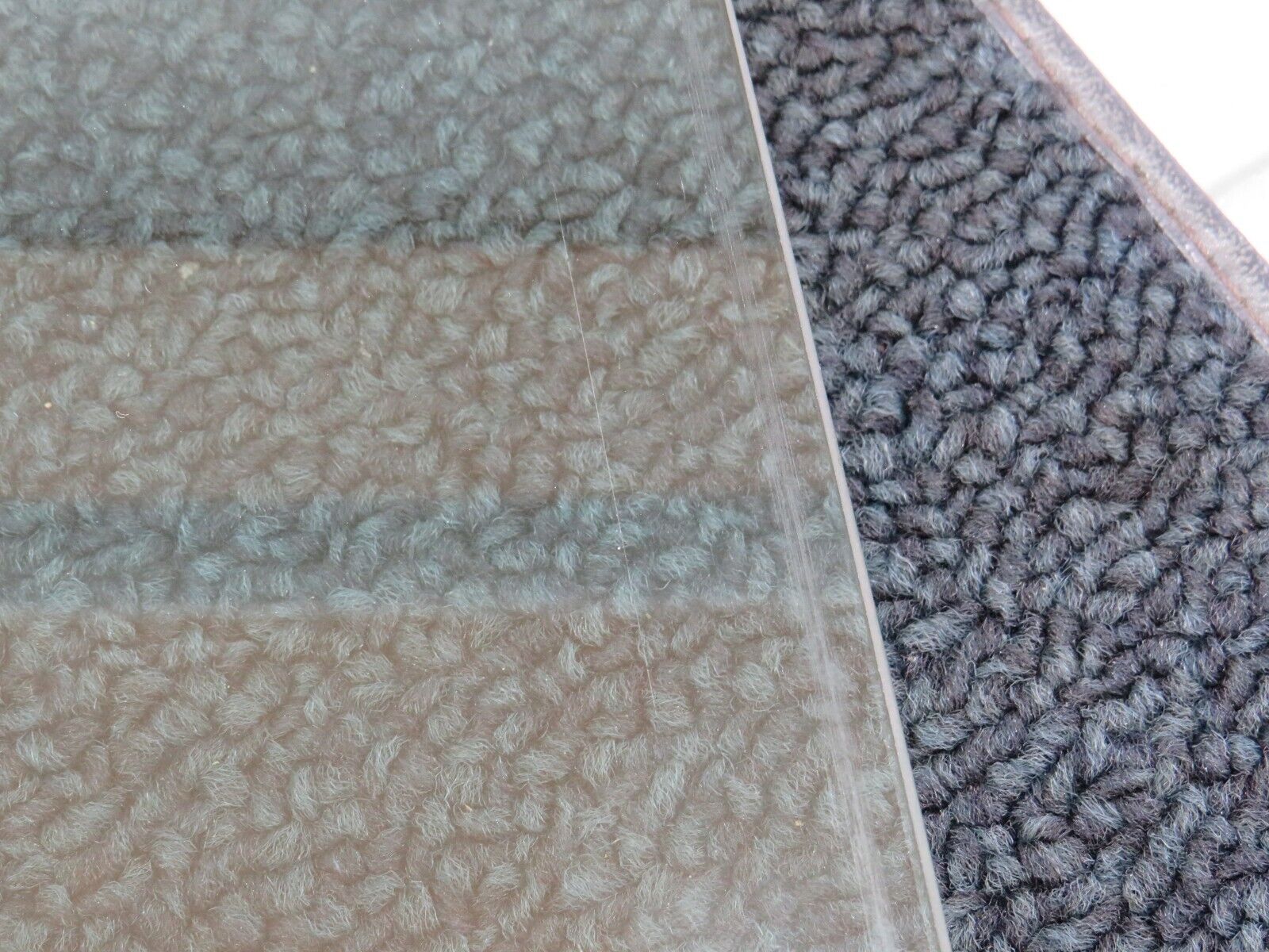 36038 Mercedes-Benz W126 420SE Front Right Door Window Glass