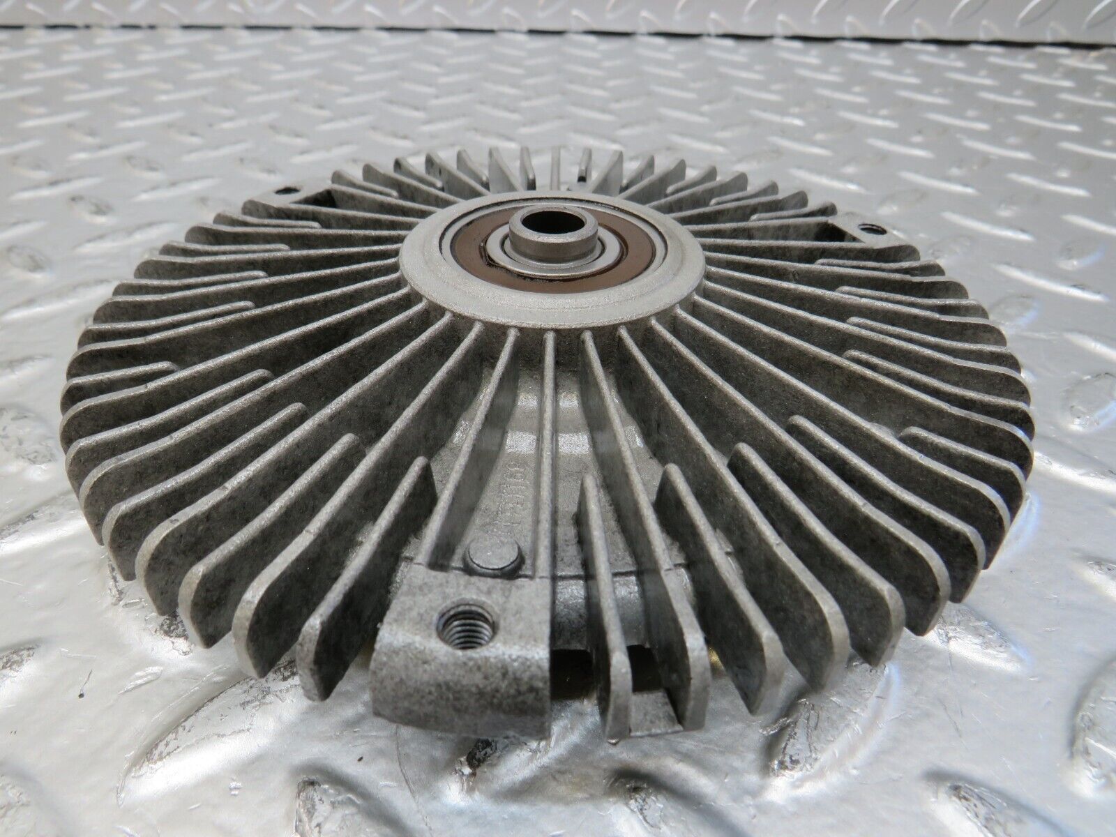 25366 Mercedes-Benz W201 190D Engine Cooling Fan Clutch Behr 65.306.13