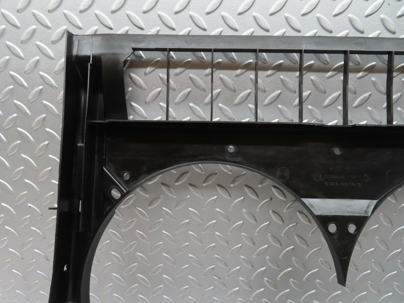 19635 Mercedes-Benz C140 CL420 Coupe Engine Fan Shroud 1405051855