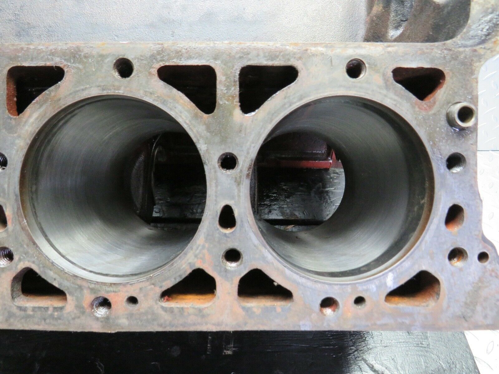 21954 Mercedes-Benz R107 450SL Engine Block M117.982 1170110401