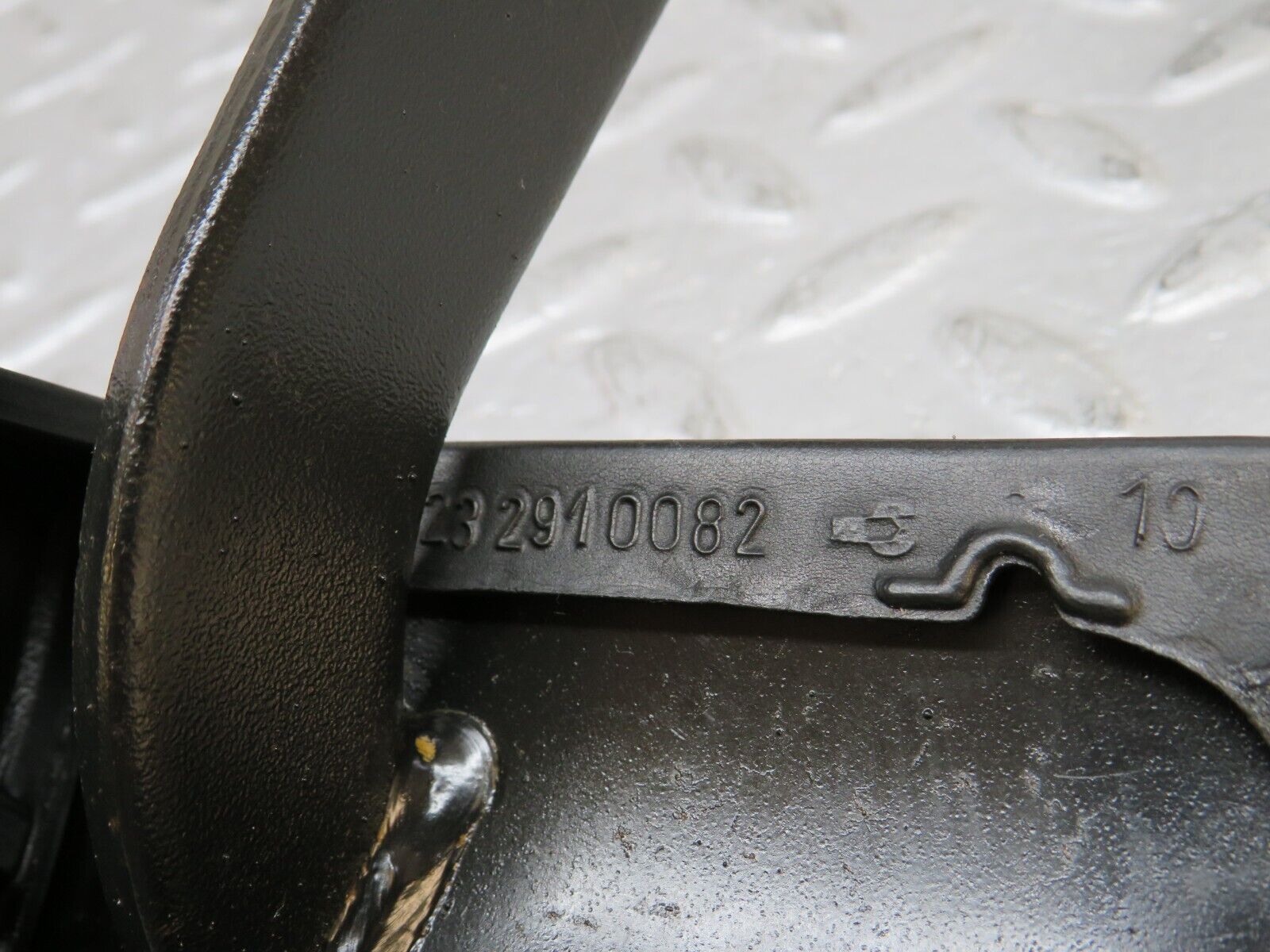 37973 Mercedes-Benz A124 320E Cabriolet Brake Pedal With Rubber 1232910082