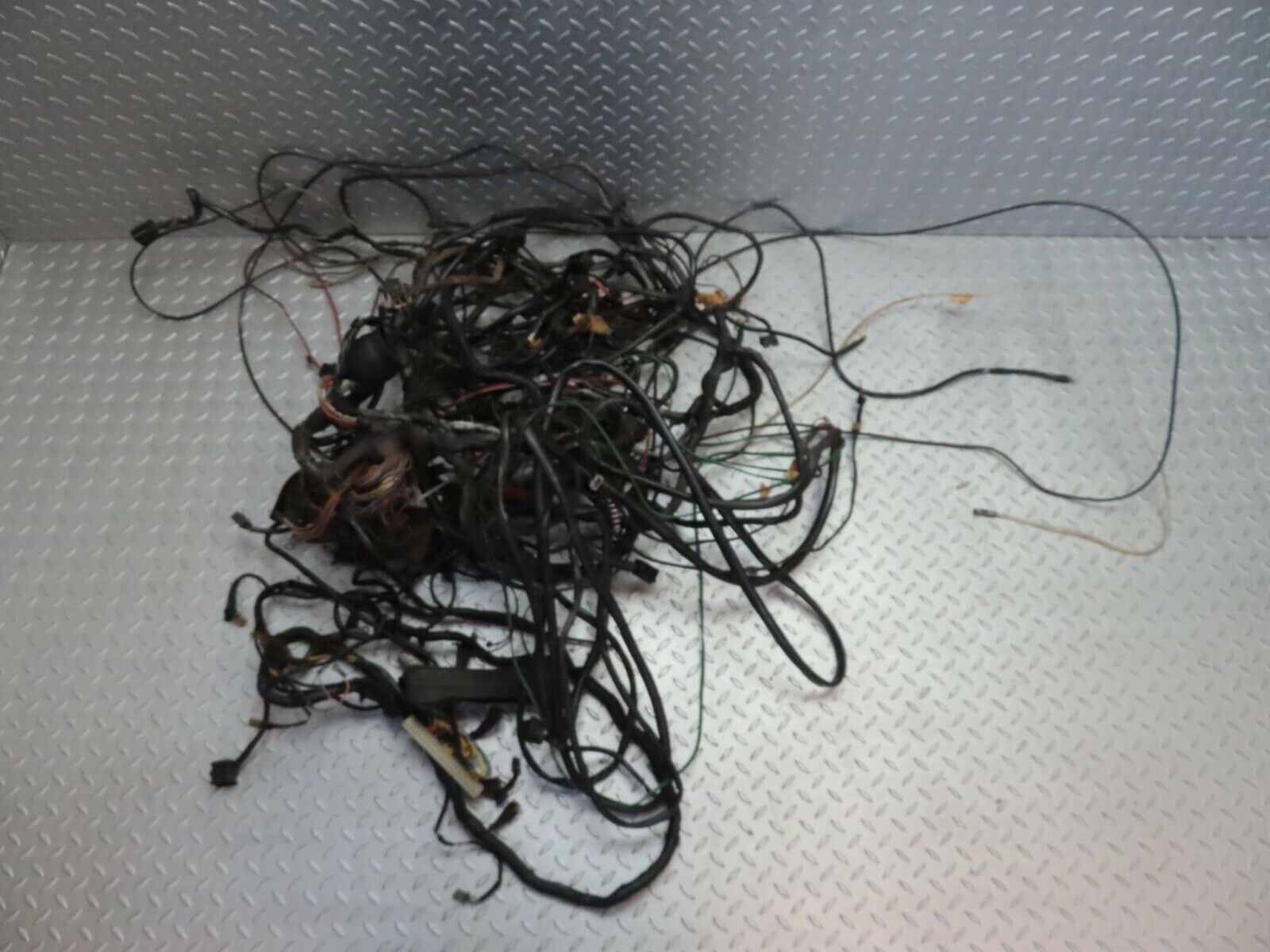 12645 Mercedes-Benz W108 280SE 3.5 Engine Chassis Body Wire Wiring Harness