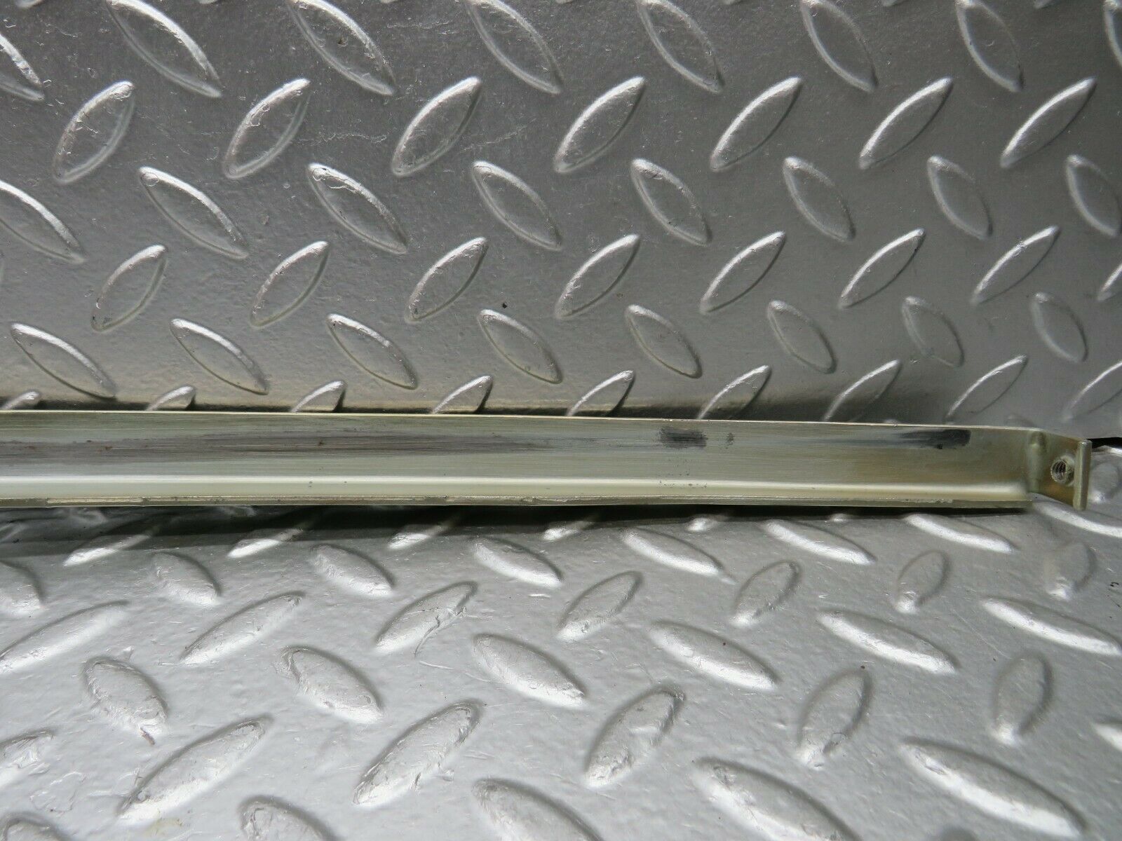 22531 Mercedes-Benz C124 E220 Coupe Right Door Window Channel
